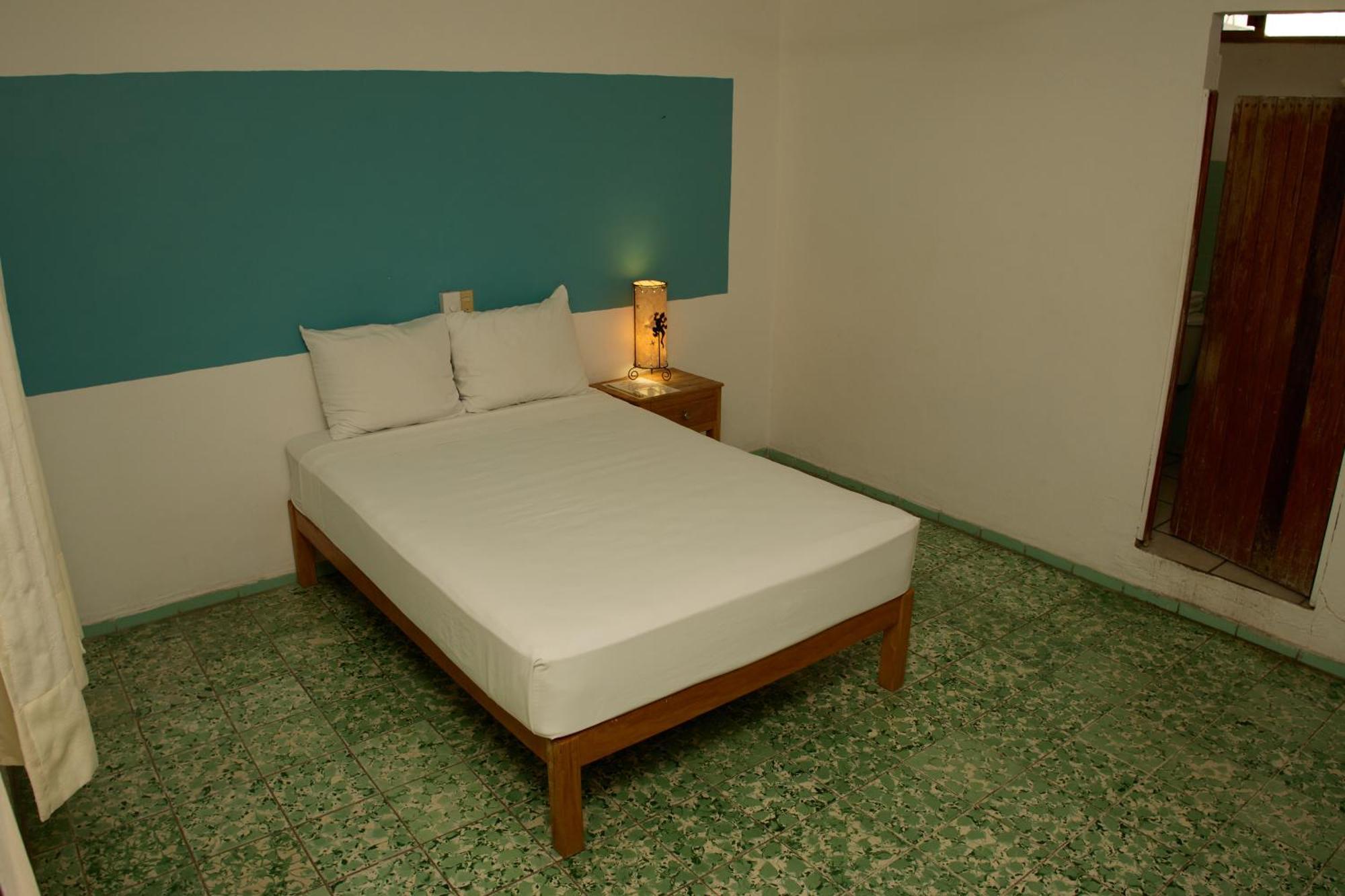 Hotel San Lorenzo Barra de Navidad Εξωτερικό φωτογραφία