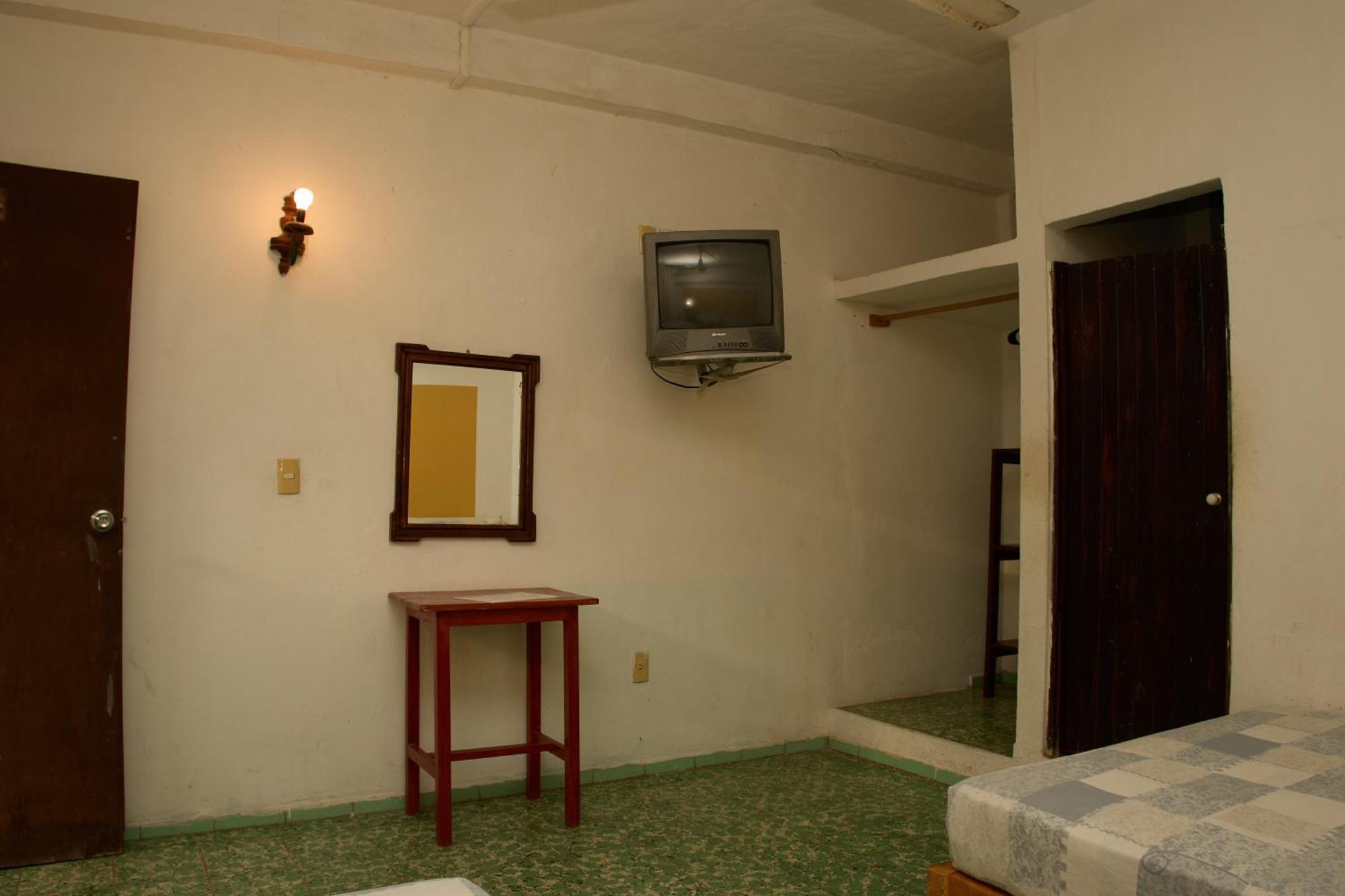 Hotel San Lorenzo Barra de Navidad Εξωτερικό φωτογραφία