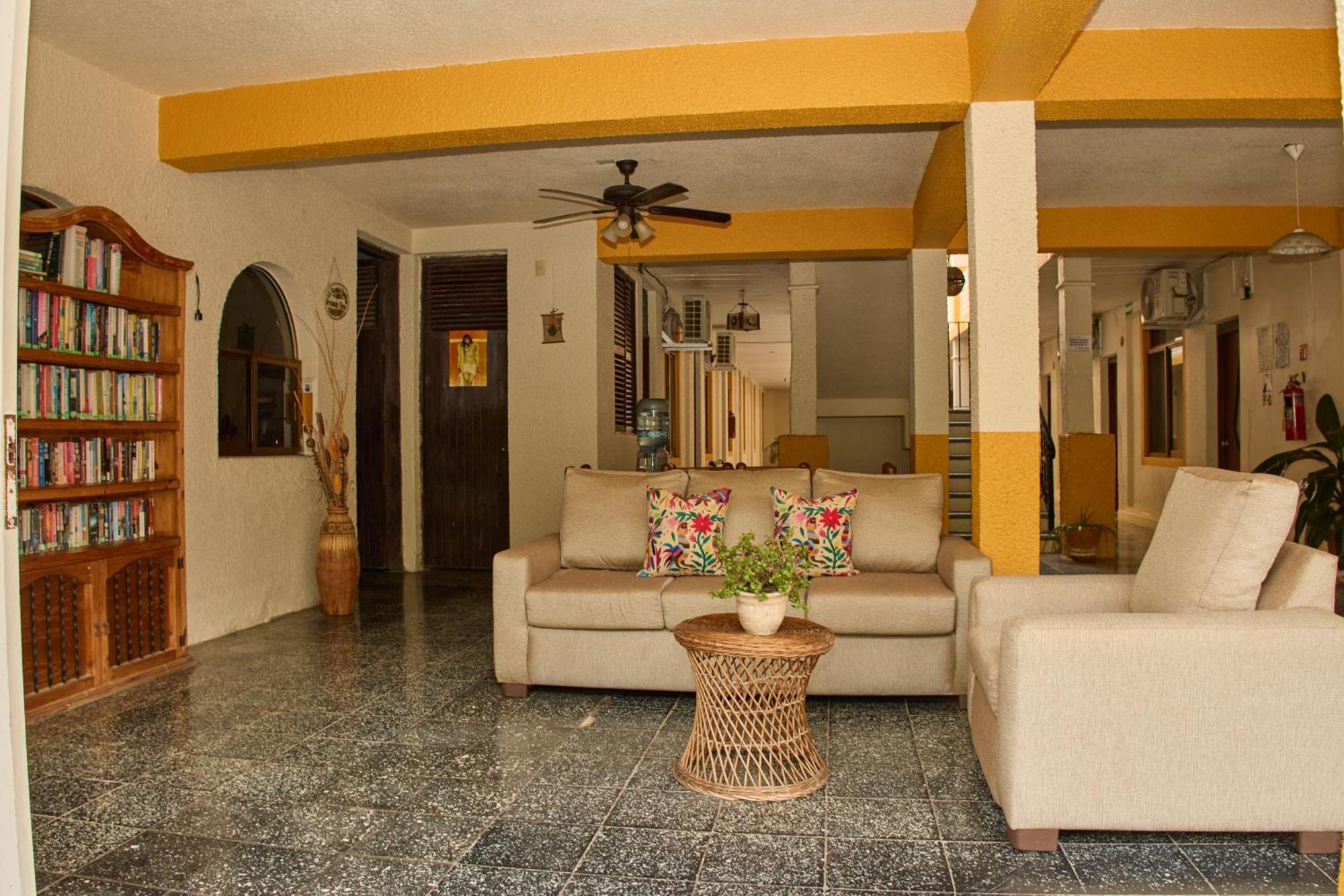 Hotel San Lorenzo Barra de Navidad Εξωτερικό φωτογραφία