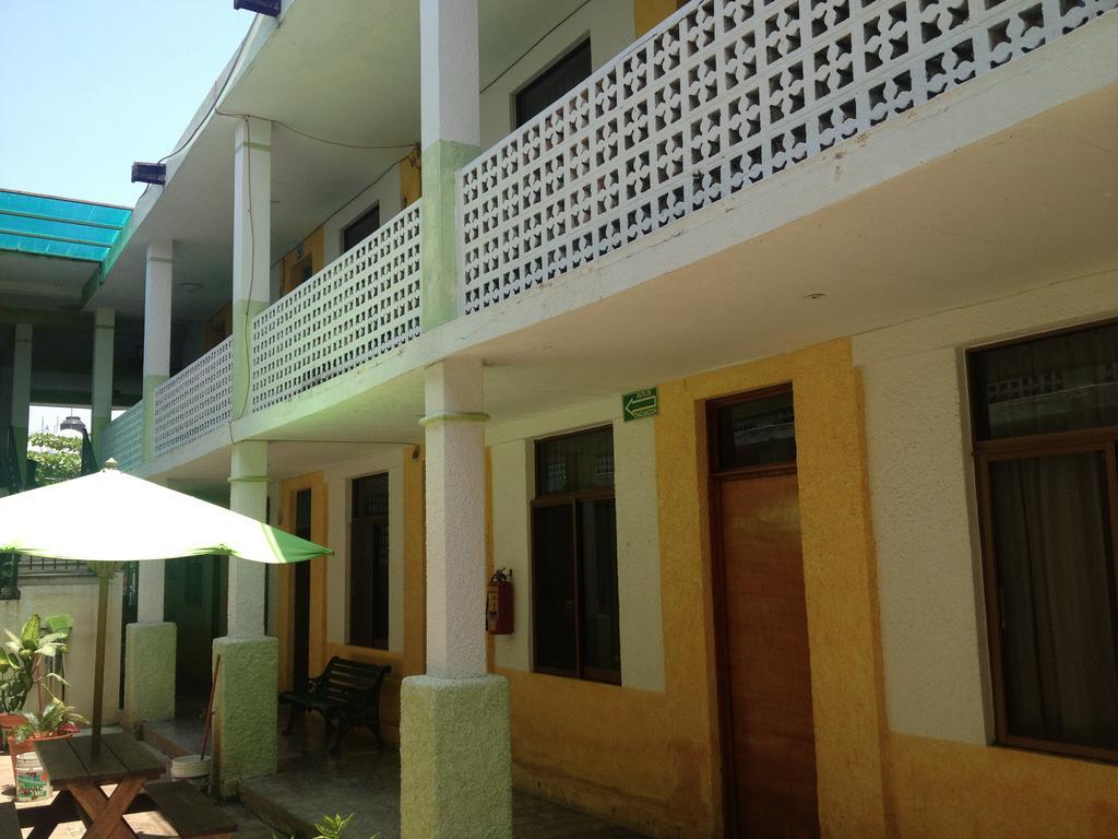 Hotel San Lorenzo Barra de Navidad Εξωτερικό φωτογραφία
