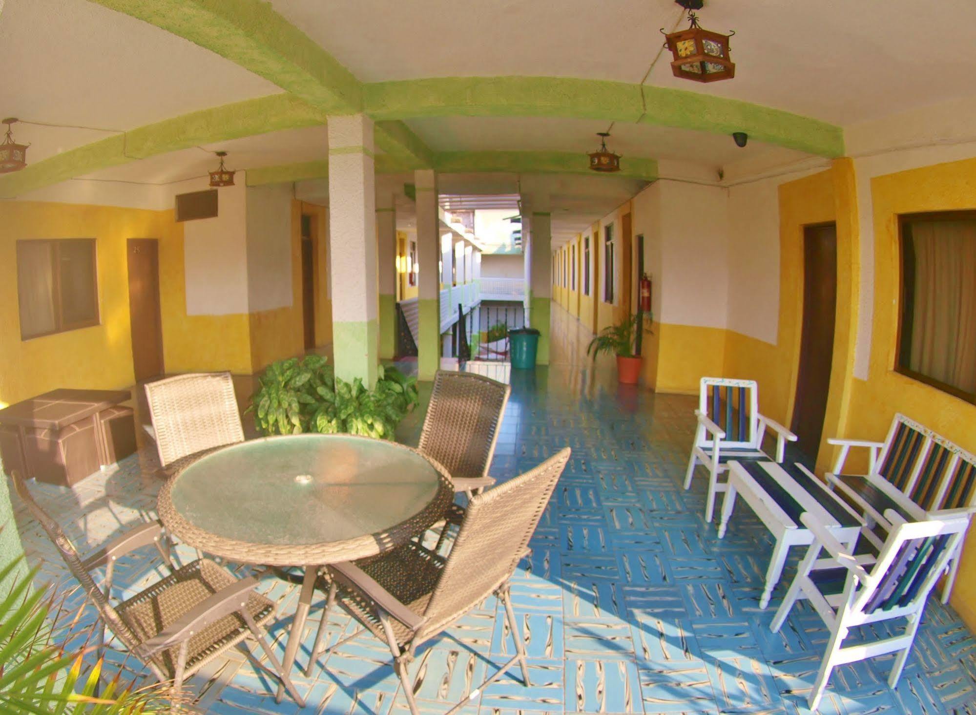 Hotel San Lorenzo Barra de Navidad Εξωτερικό φωτογραφία